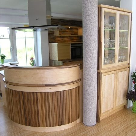 Maßangefertigte Küche aus Holz