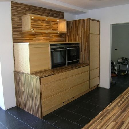 Maßangefertigte Küche aus Holz