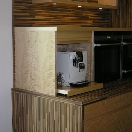 Maßangefertigte Küche aus Holz