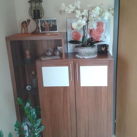 Maßangefertigte Kommode aus Holz