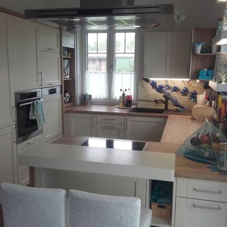 Maßangefertigte Küche aus Holz