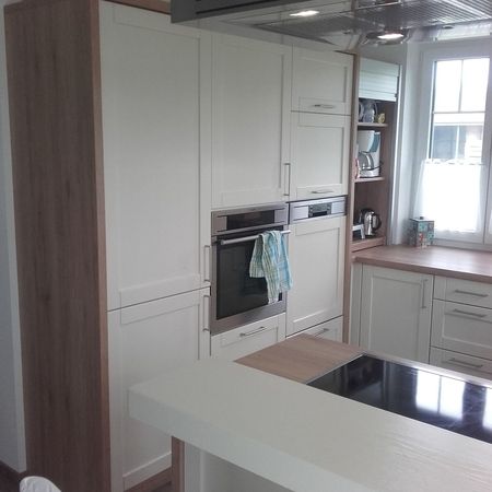 Maßangefertigte Küche aus Holz