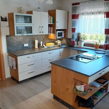 Maßangefertigte Küche aus Holz